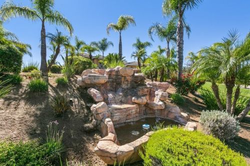18003 Green Orchard Pl, Riverside CA  92508-8743 exterior