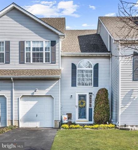 105 Fawn Ct, Lumberton Township, NJ 08048-4278