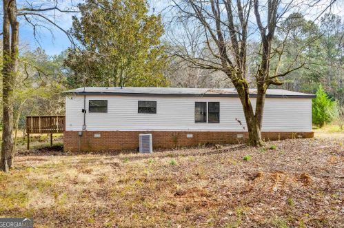 94 Critters Xing, Lexington, GA 30648-3223