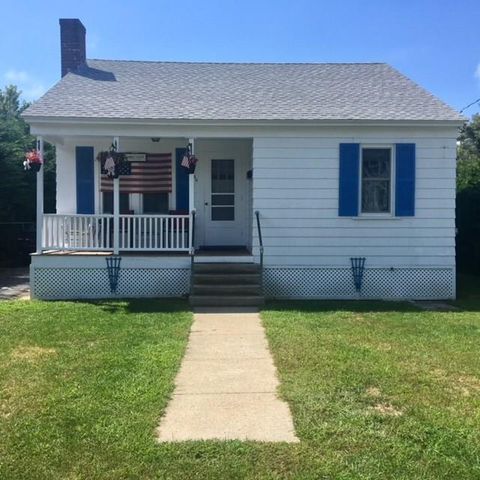 46 Uzzi Ave, Westerly, RI 02891-5253