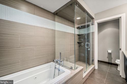 771 19th St, Philadelphia PA  19130-2029 exterior