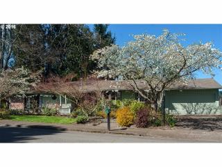 5327 Dover Ct, Portland, OR 97225-1013