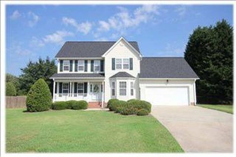 408 Dewsbury Ln, Piedmont, SC 29673-7618