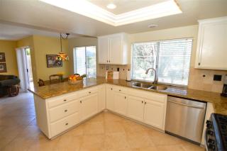 2191 Pleasantwood Ln, Escondido, CA 92026-1435