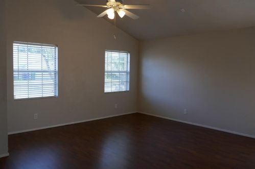 2008 Meadfoot Rd, Carrollton TX  75007-3134 exterior