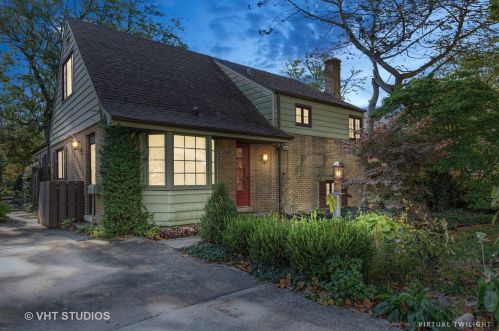 18429 Clyde Rd, Homewood, IL 60430-3048