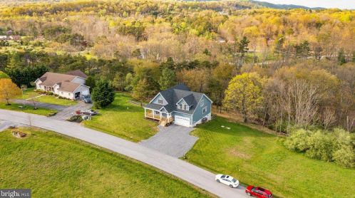 365 Prado Way, Berkeley Springs WV  25411-3264 exterior