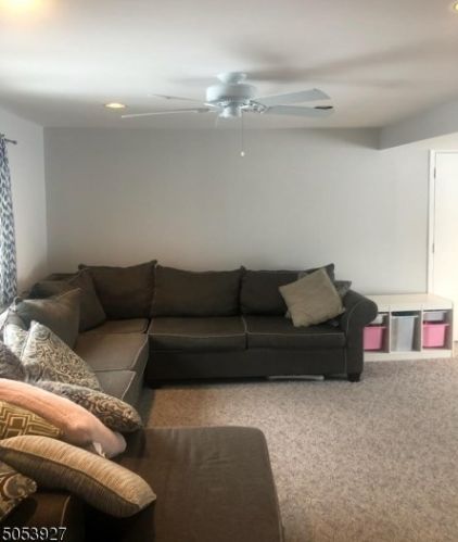 87 Sandra Dr, Paterson, NJ 07512-1131