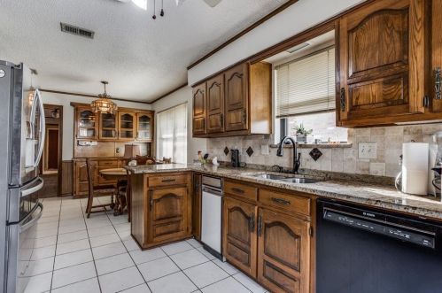 9738 Amberley, Dallas TX  75243-2303 exterior