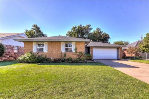 232 31st St, Edmond, OK 73013-5303