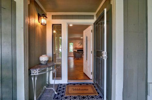 105 Mesquite Ct, Folsom, CA 95630-4842