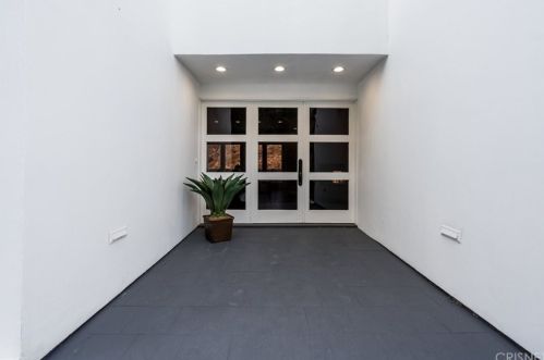 1652 Gladys Dr, Glendale CA  91206-1616 exterior