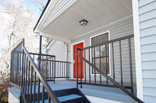755 Windchase Ln, Stone Mountain, GA 30083-6329