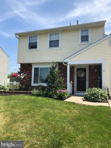 14 Andrew Ct, Auburn, NJ 08085-1503