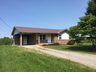 117 Hop Anderson Ln, Gainesboro, TN 38562-5966
