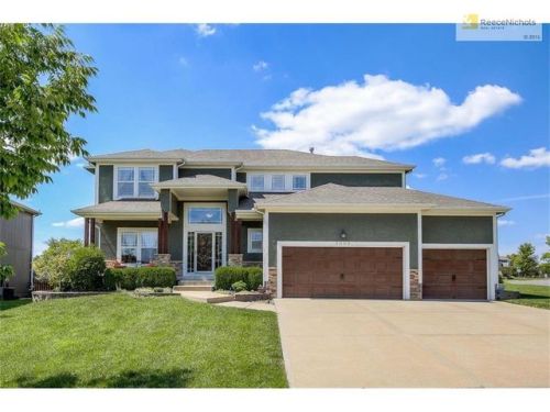 8002 Mccormack Dr, Shawnee Mission, KS 66227-2214
