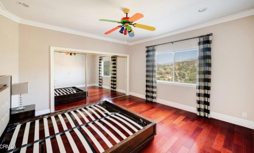 1958 Calafia St, Glendale CA  91208-2306 exterior
