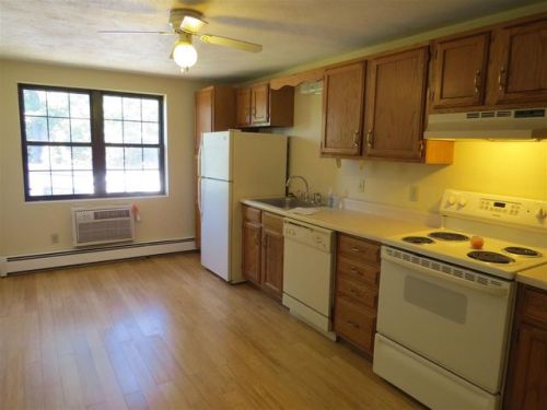 33 Garden Rd, Plaistow, NH 03865-2972