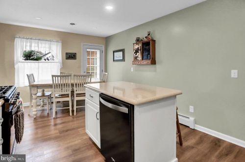 774 Broadway, Hanover PA 17331-2503 exterior