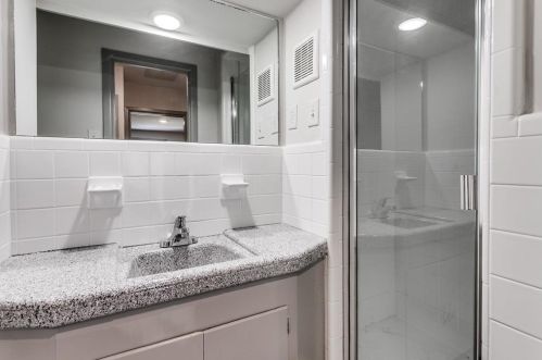 1905 Hilltop Dr, Garland TX 75042-8310 exterior