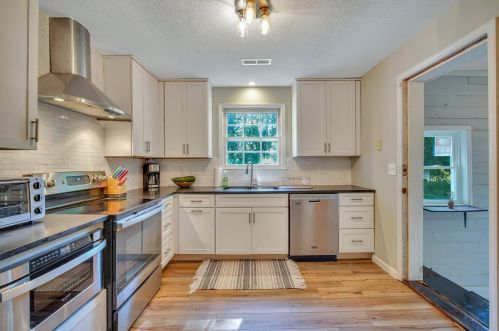 2222 River Rd, Johns Island, SC 29455-8807