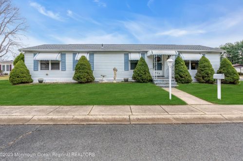 475 Charles Pl, East Freehold, NJ 07728-3403