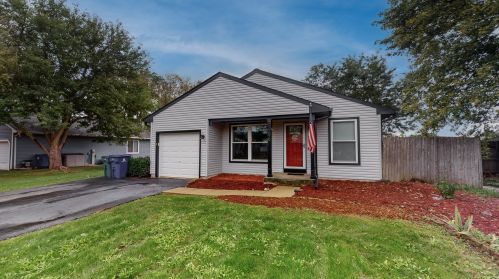 296 Westbrook Cir, Naperville, IL 60565-3009