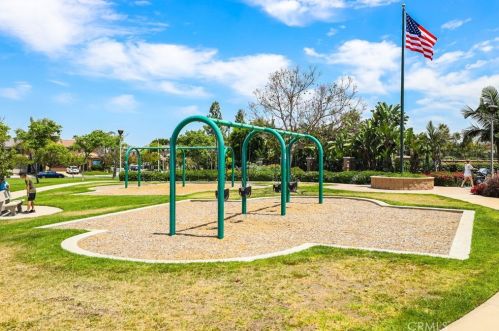7 Rhode Is, Irvine CA  92606-1755 exterior