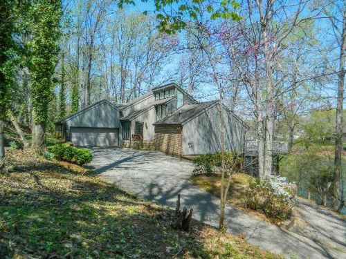 1020 Corn Tassel Trl, Martinsville, VA 24112-5606