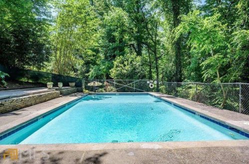 430 Lindbergh Dr, Atlanta GA  30305-3832 exterior