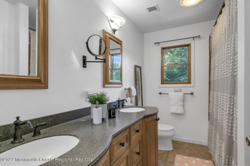 13 Jefferson St, Tinton Falls NJ 07701-5751 exterior