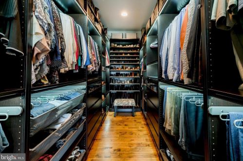 212 Shade Tree Dr, Lancaster PA  17603-5074 exterior