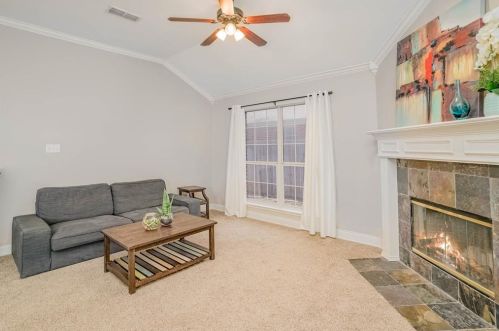 8609 Saranac Trl, Fort Worth TX  76118-7845 exterior