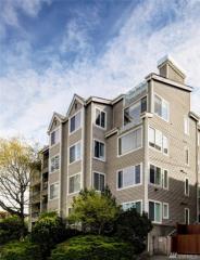 2572 14th Ave, Seattle WA  98119-2120 exterior
