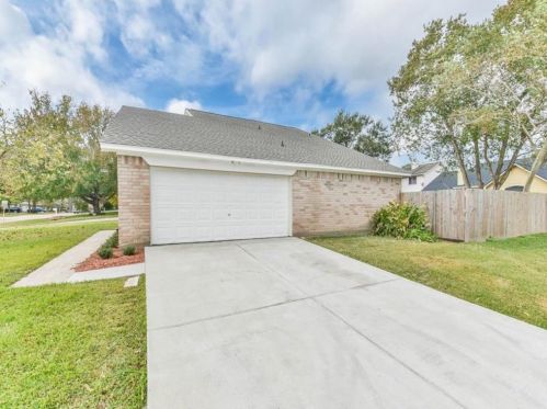 12014 La Salle Oaks, Conroe TX  77304-4001 exterior