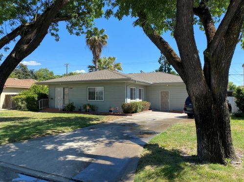 1432 Marshall St, Turlock CA 95380-4133 exterior