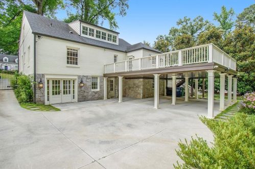 2654 Ellwood Dr, Atlanta GA  30305-3866 exterior