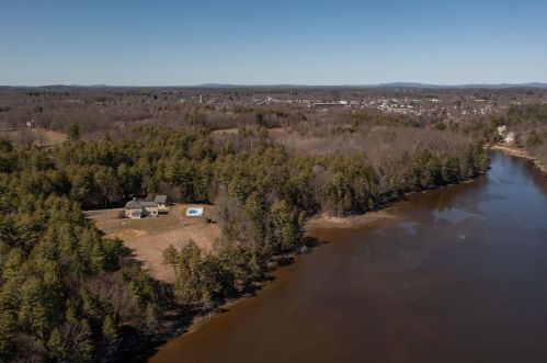 38 Mckone Ln, Dover, NH 03820-3836