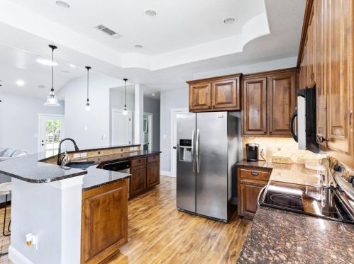 201 Bluebonnet Ct, Fort Worth TX  76035-5861 exterior