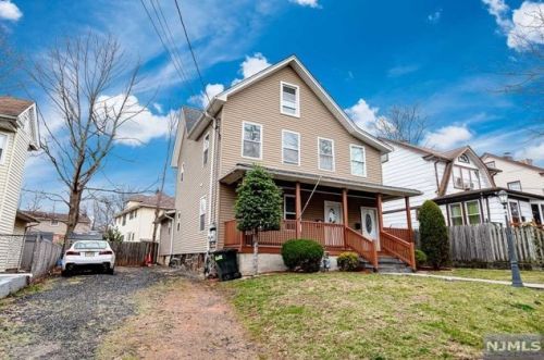 12 Brewster Ave, Ridgefield Park, NJ 07660-1938