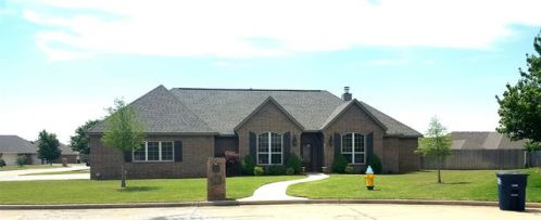 2312 Skyview Cir, Enid, OK 73703-2756