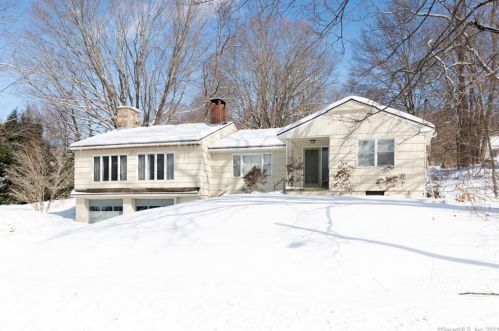 23 Chester St, Torrington, CT 06790-6023