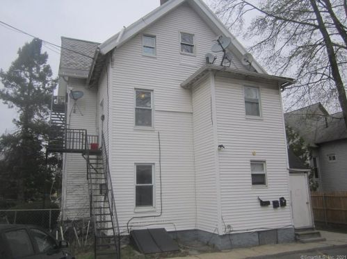 16 Grove St, Norwalk, CT 06854-4432