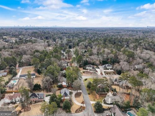 400 Breakwater Rdg, Atlanta GA  30328-1808 exterior