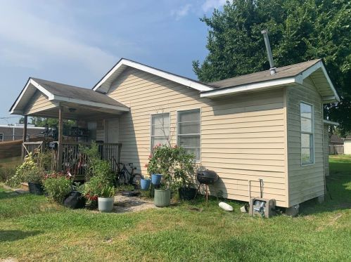 313 Broadway St, Morgans Point TX  77571-3575 exterior