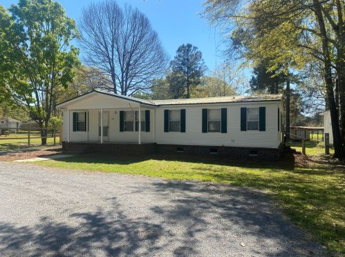 227 Lake Moultrie Dr, Bonneau, SC 29431-8536