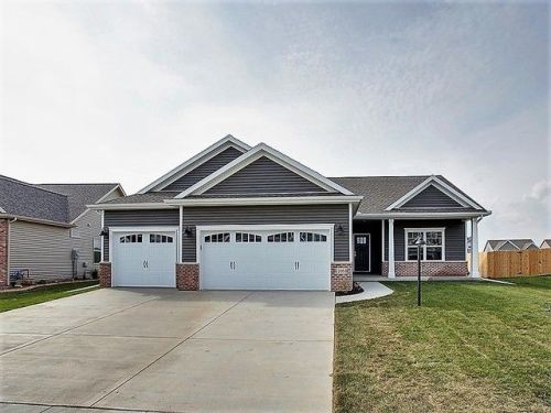 205 Potomac Ave, Savoy, IL