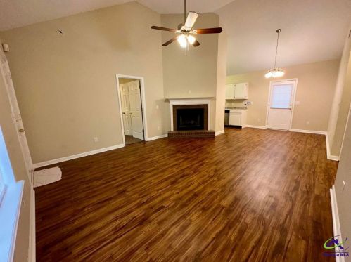 101 Laramie Ct, Warner Robins, GA 31088-7806