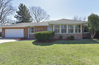 1011 Oak Crest St, Waukegan, IL 60085-4151