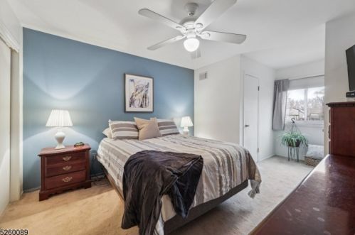 145 Nottingham Sq, Hackettstown NJ  07840-4236 exterior